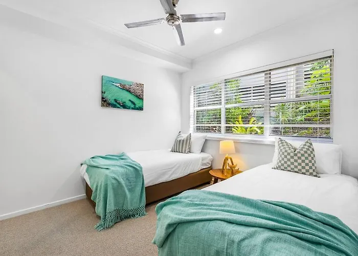 3 Andari, Sunshine Beach ~ Modern Apt, 1 Min Beach