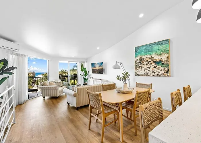 3 Andari, Sunshine Beach ~ Modern Apt, 1 Min Beach